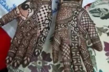 Designer mehndi