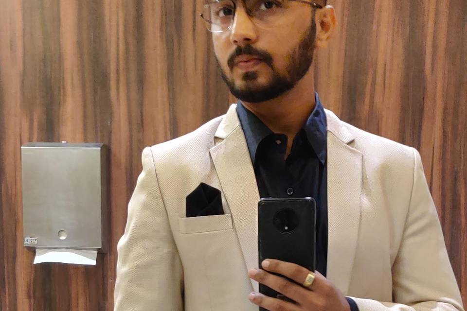 Anchor Sagar Deshmukh