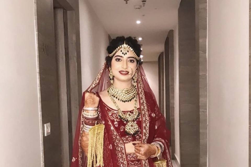 Bride in maroon