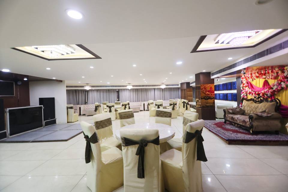 Banquet hall