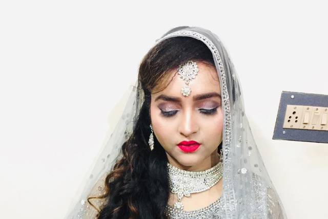 Party makeup