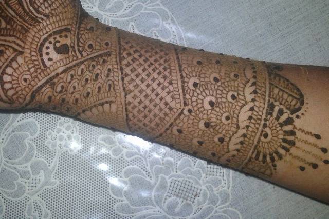 Beautiful Mehndi Collection :) | By Creative Mehandi Designs By Nidhi's  MehndiArtFacebook