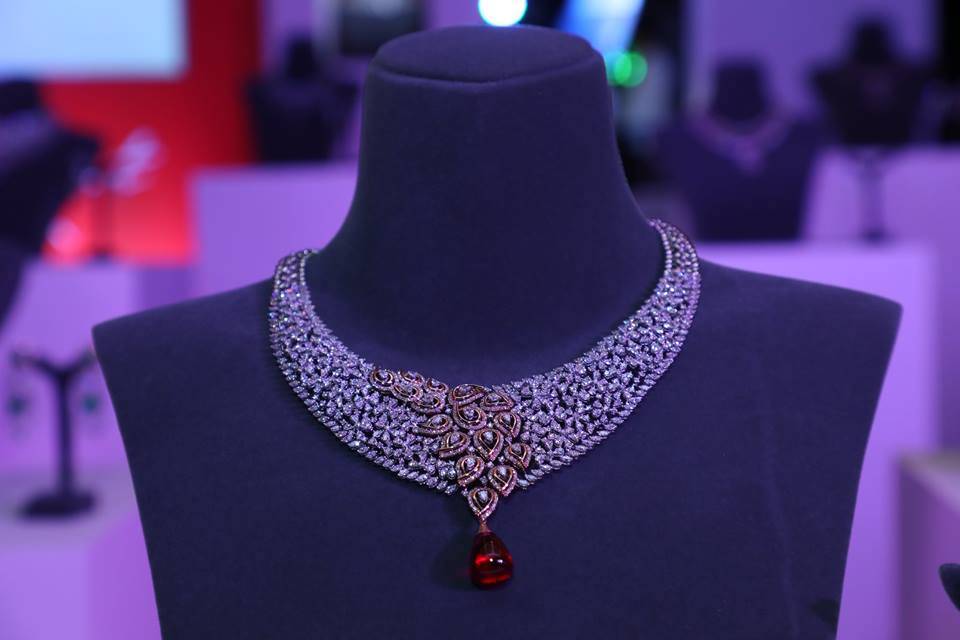 diamond necklace designs tanishq