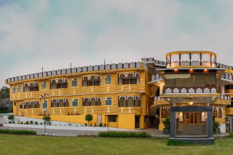 Rishika Clarks Inn, Udaipur