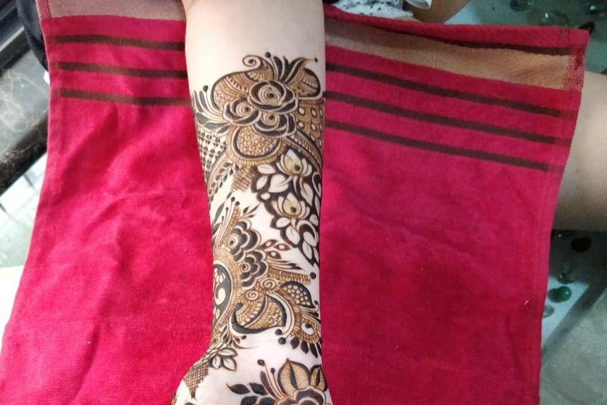 Fazila Mehendi Artist, Thane West