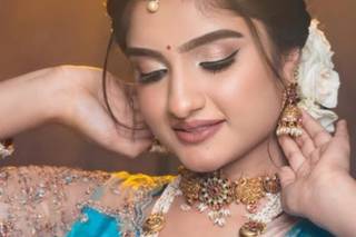 Parinidhi Makeup Studio