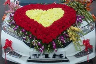 Elegant car decorations