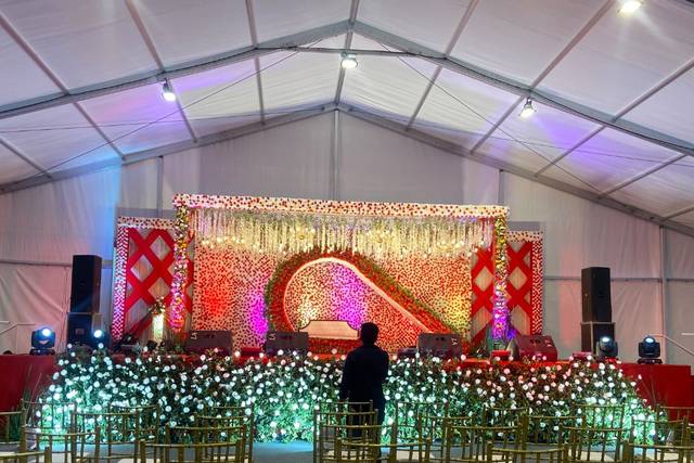Wedding stage at Tent City var