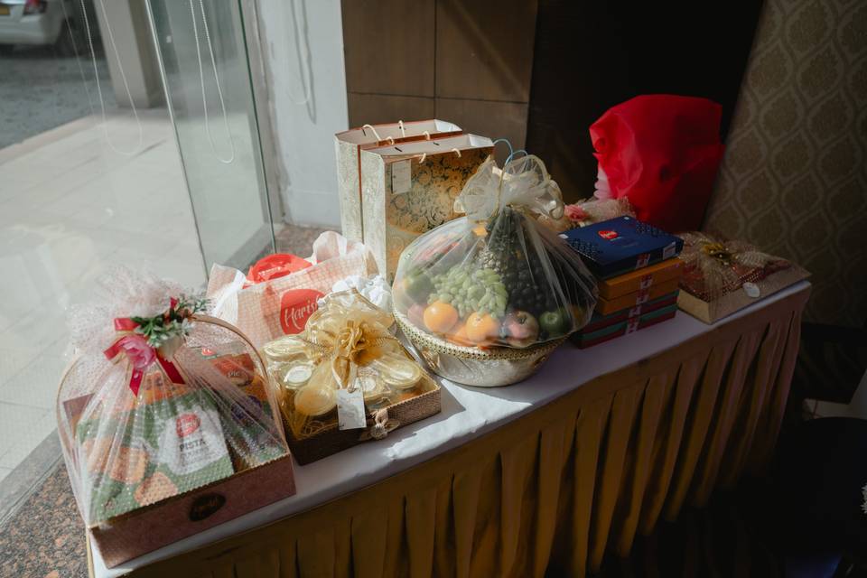 Gift Packings