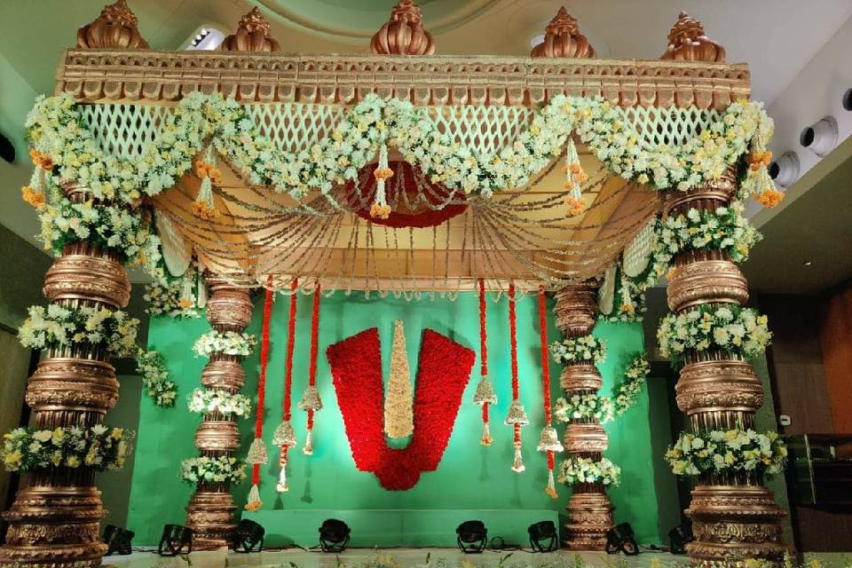 Sai Prasanna Anjaneya Flower Decoration