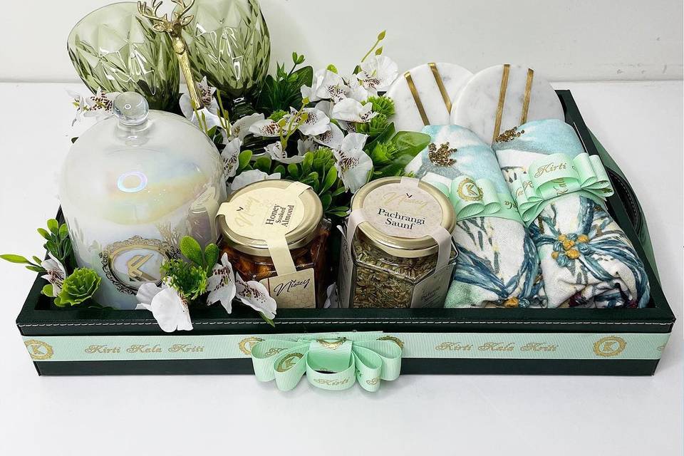 Customised gift hamper