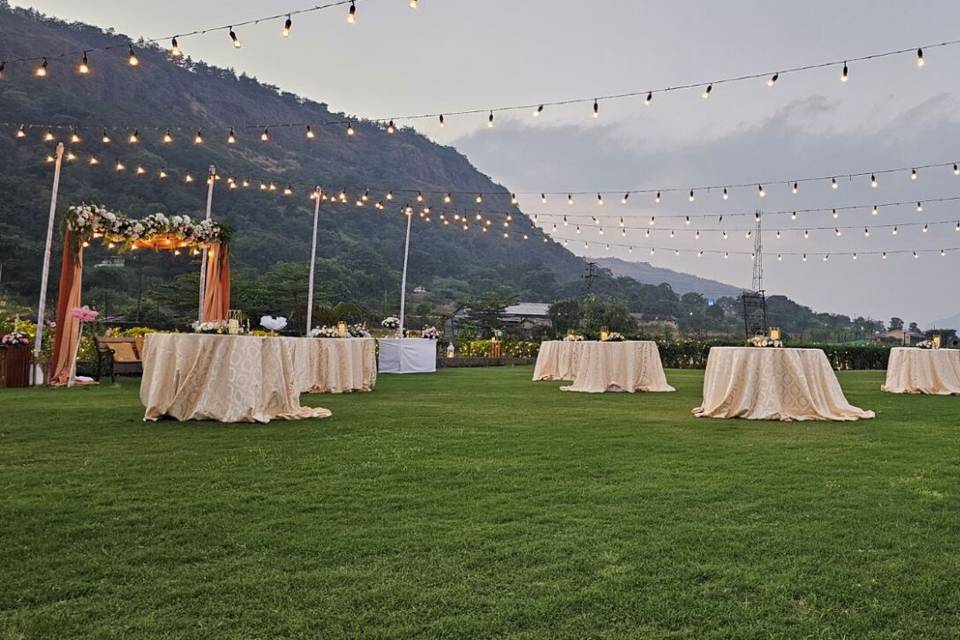 Lake & Mountain Facing Lawn