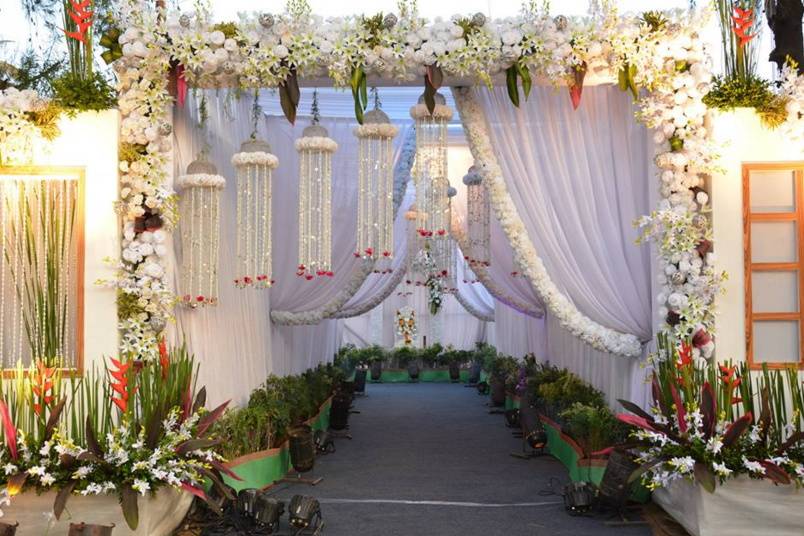 Entrance decor