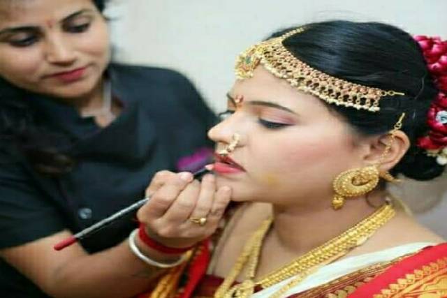 Facelook Beauty Parlour, Dharwad