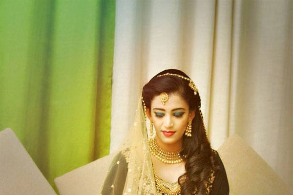 Kushis Beauty and Bridal Makeup