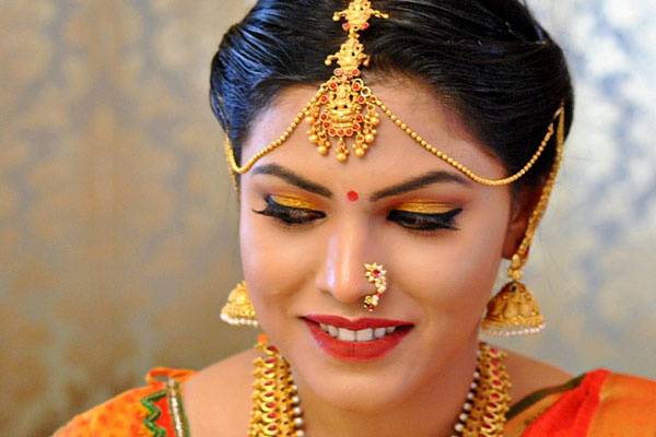 Kushis Beauty and Bridal Makeup
