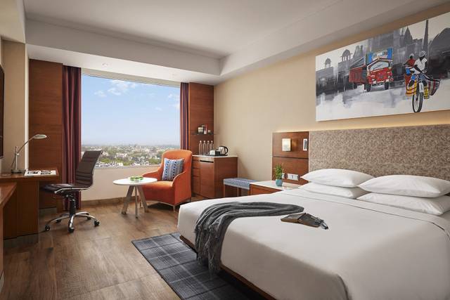 Deluxe Suite