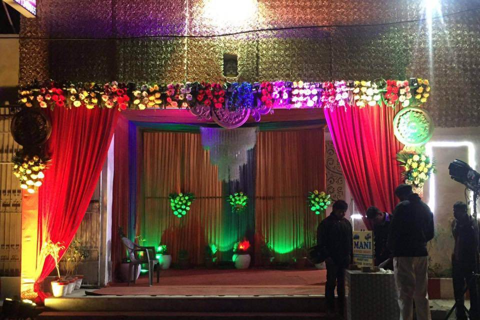 Grand Entrance Decor