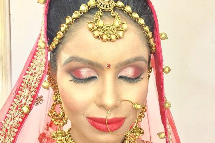 Embellish Unisex Salon, Nagpur - Makeup Salon - Jaripatka 