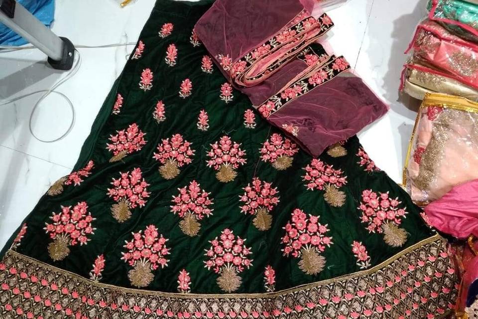 Lucknow Chikan /Lucknavi Lehanga/Choli/dupatta with mukaish work For  details contact us on whatsapp at +91-7408242361 | Fabric, Indian fashion,  Party wear lehenga