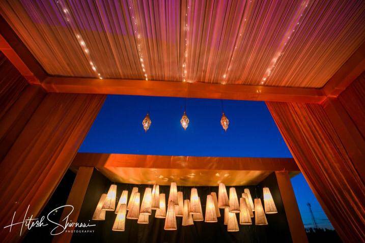 Wedding decor lamps