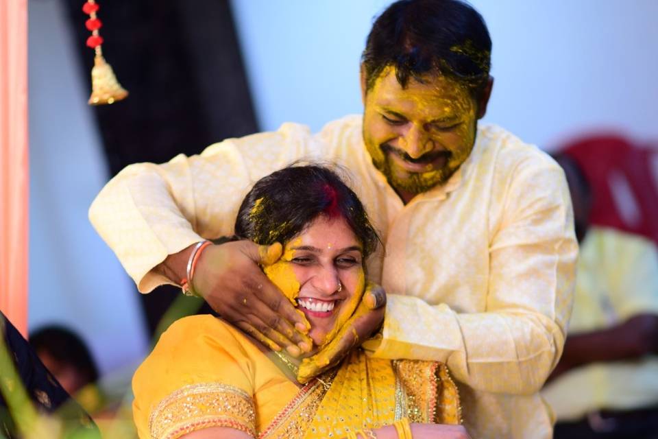 Haldi candid moments