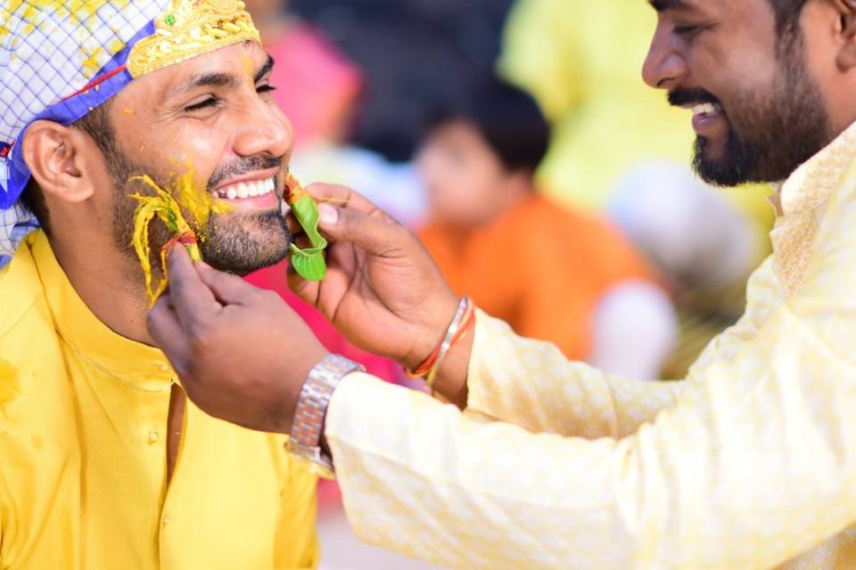 Haldi candid