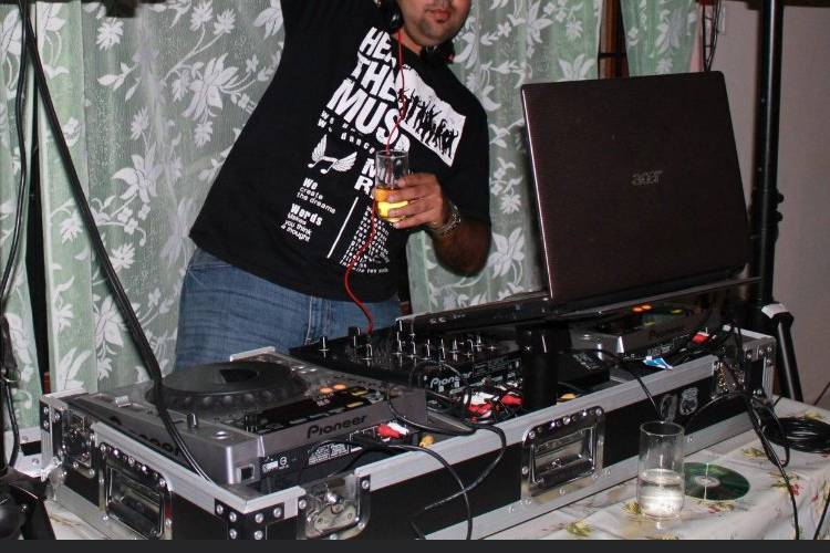 DJ Roger