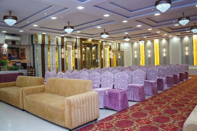 Banquet hall