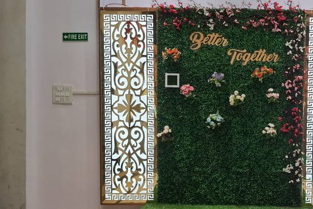 Entrance decor