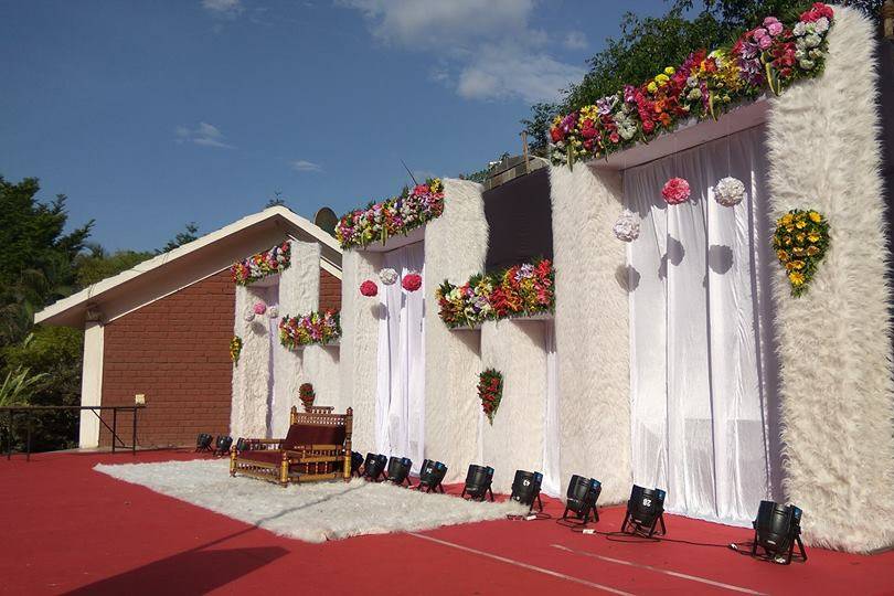 Entrance decor