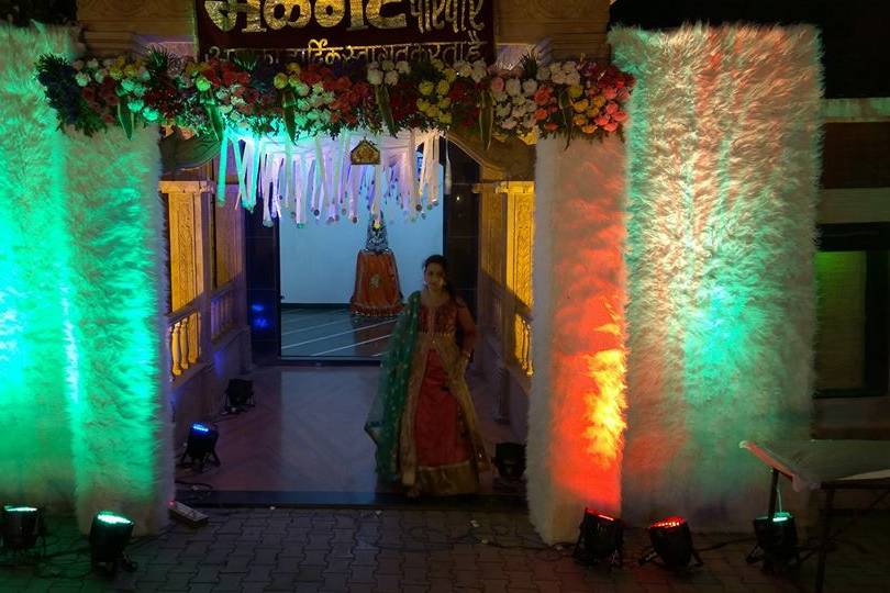 Entrance decor