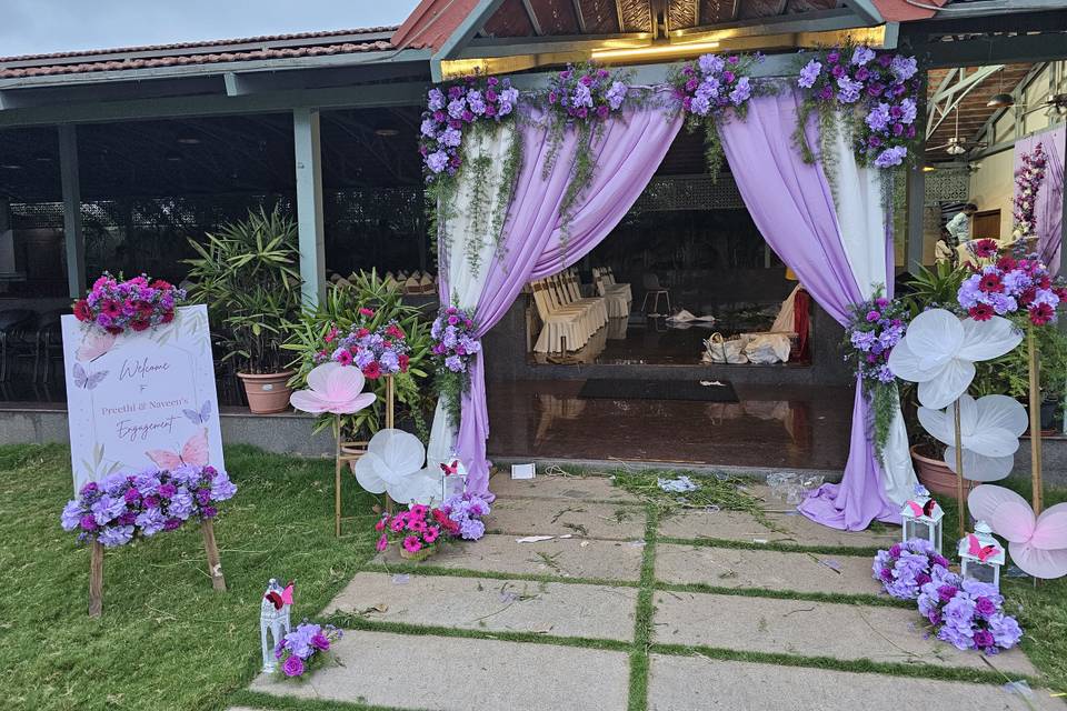 Entrance decor