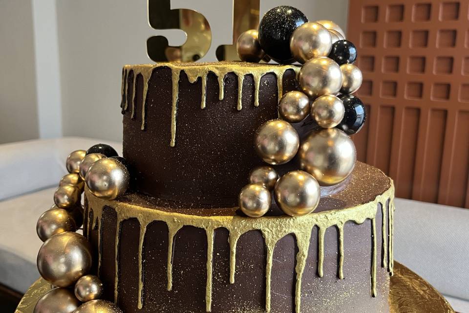 Couverture Chocolate Tier Cake