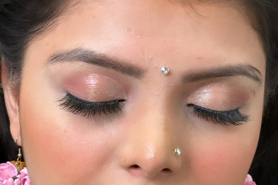 Mehendi look Makeup