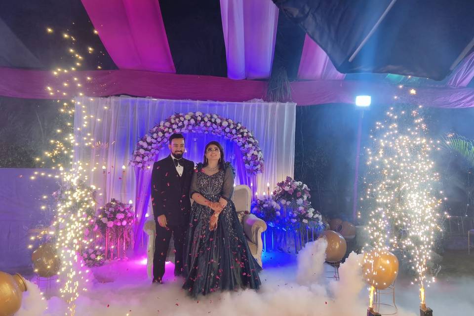 Couple entry