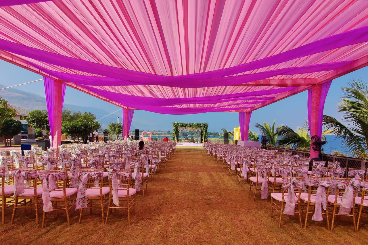 Curated visual reference: Elegant Waterfront Resort Reference: Elegant Waterfront Resort Venue Shivane
