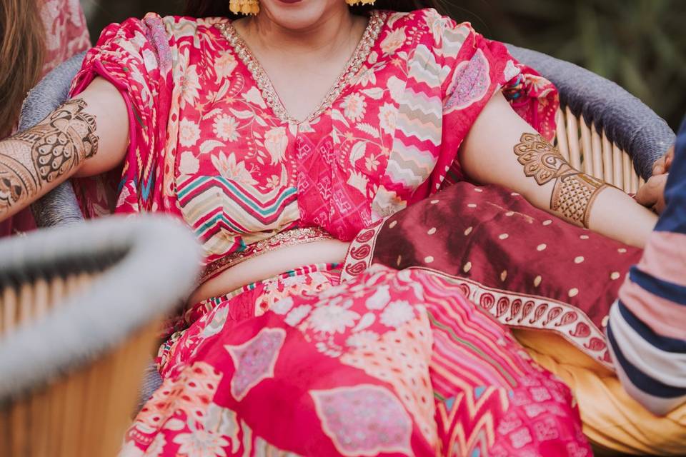 Mehendi bride