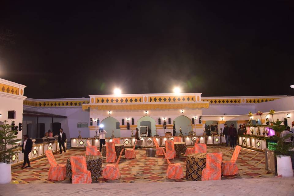 Ram Bilas Palace- Courtyard
