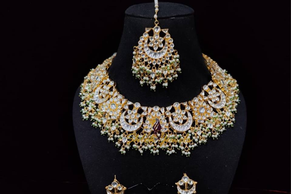 Sabyasachi Earring Tika Set