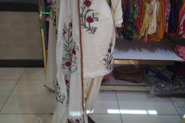 Suit Design For Women  Maharani Designer Boutique