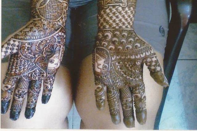 Book / Hire VARIETY ARTIST DEEPAL BID MEHNDI ARTIST for Events in Best  Prices - StarClinch