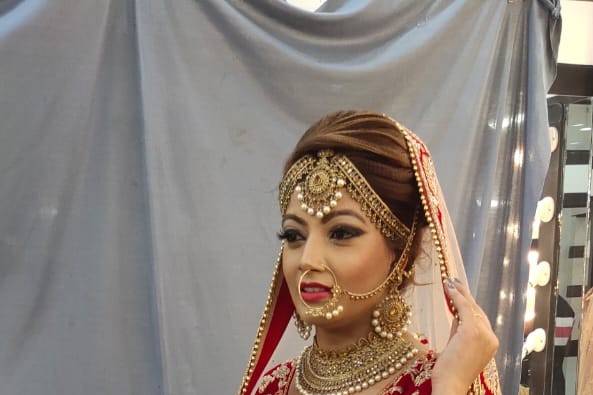 Bridal makeup