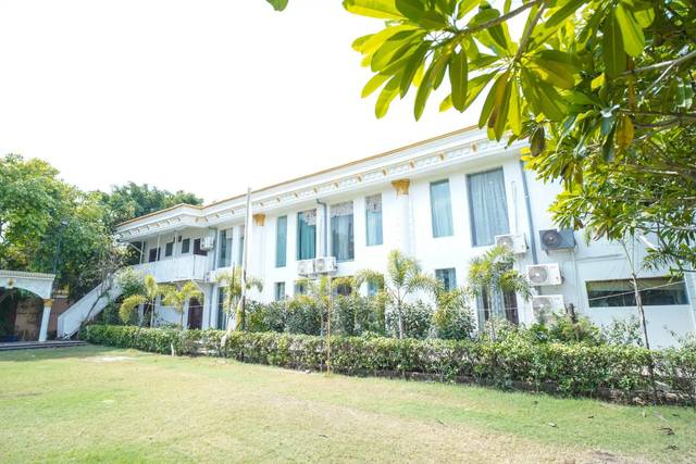 Lawn area