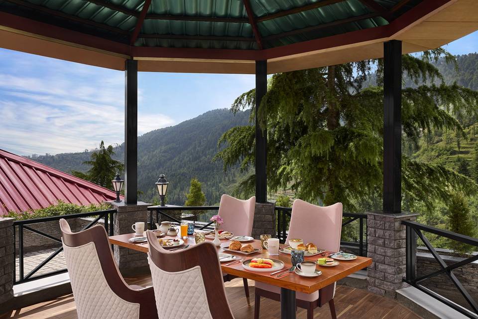 Gazebo Dinning