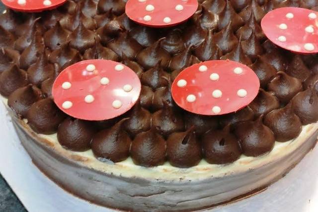 Bakery in Surat: Find the Best Patisserie & Cake Shop in Surat | Theobroma