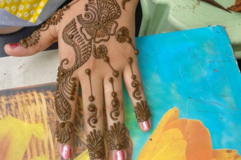 Kalyani Professional Mehandi Artist