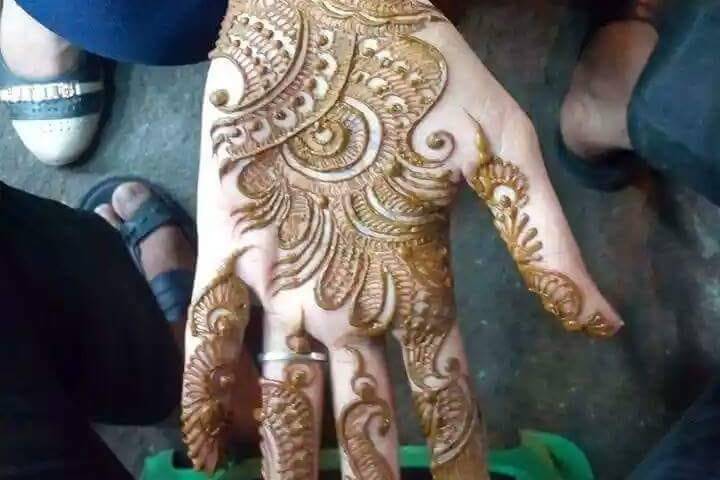 Kalyani Professional Mehandi Artist