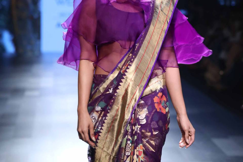 Regina cassandra at lfw