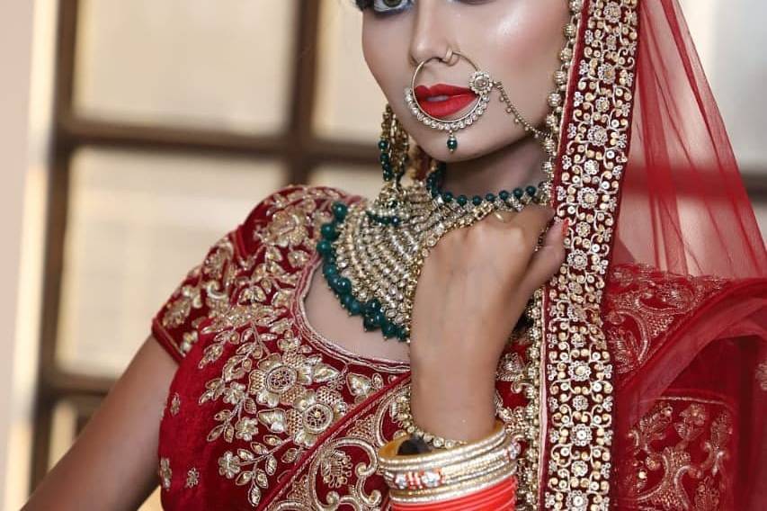 Vivechana Sharma-Makeup Artist, Ghaziabad
